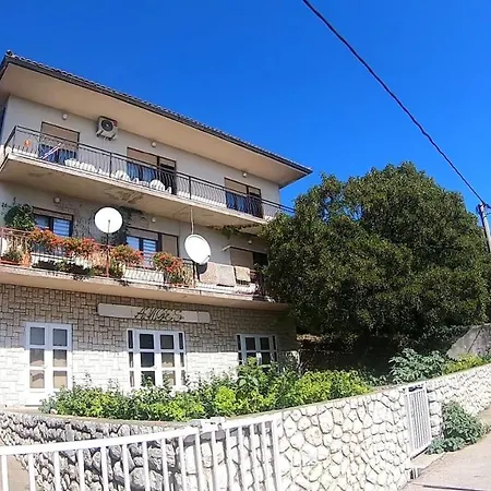 Moderan U Blizini Mora Povile