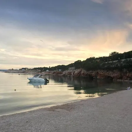 Moderan U Blizini Mora Apartment *