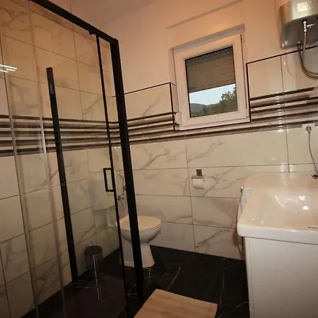 Moderan U Blizini Mora